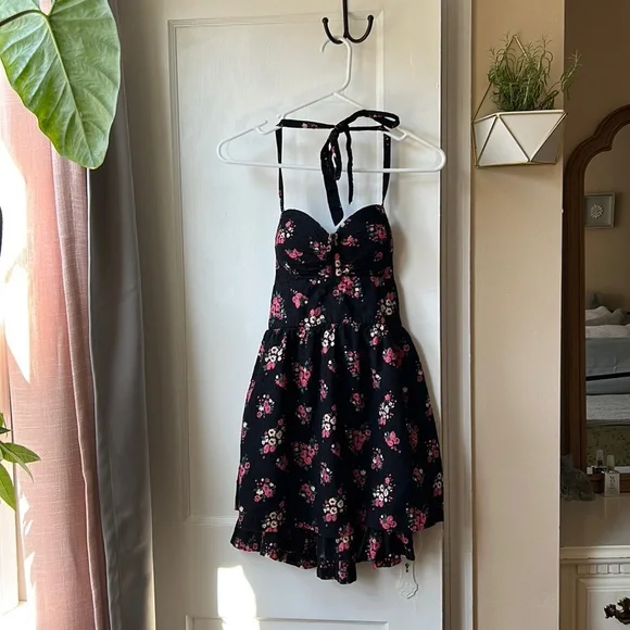 slim fit dress slacks Gardenia Halter Mini Dress main image 0